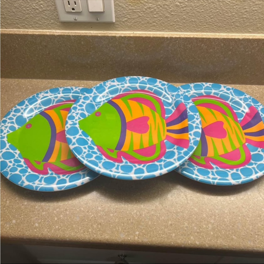❤️ Set of 3 Vibrant Fish Design Melamine Plates